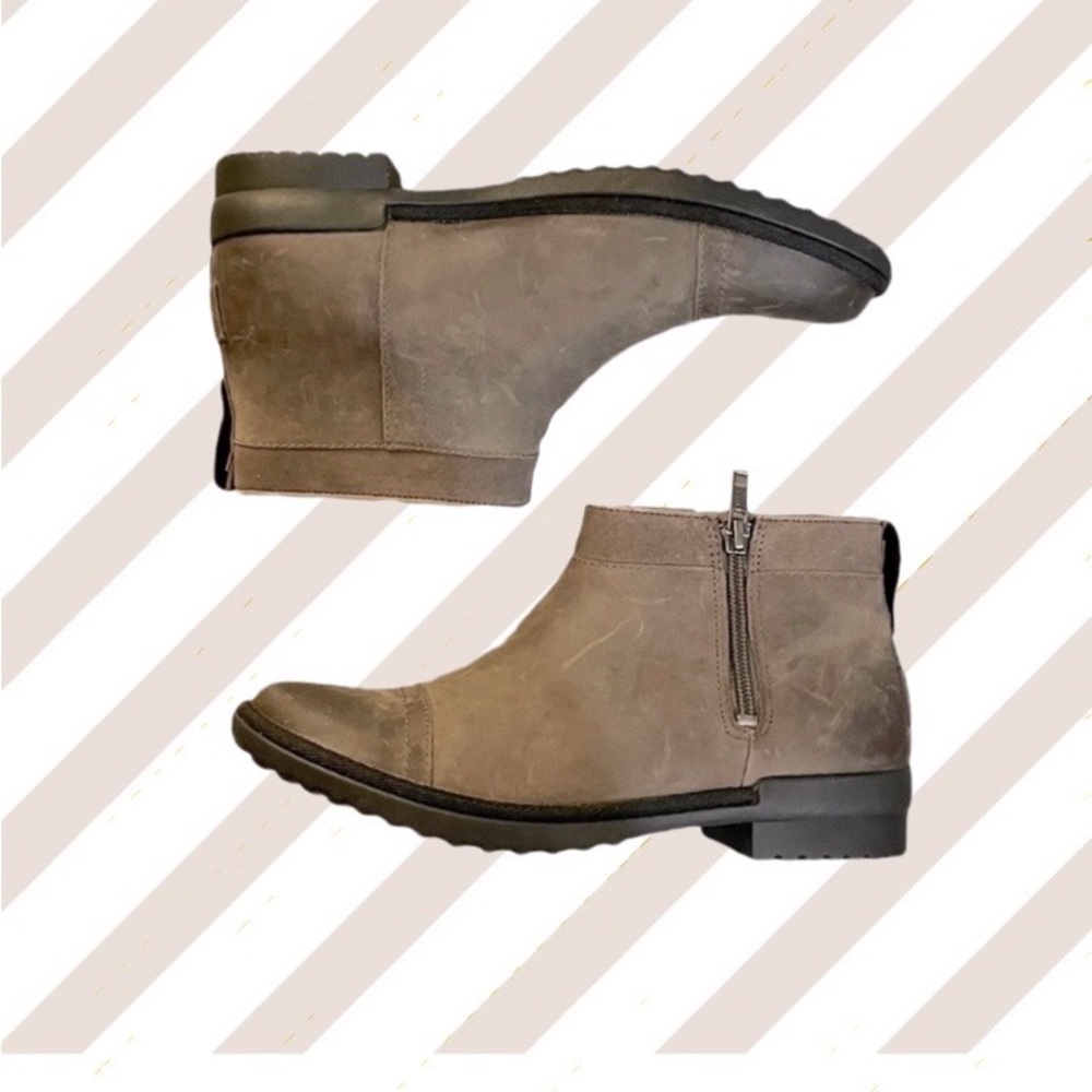 🆕 UGG Waterproof Low Top Boots Women’s Attell size 7 NWOB